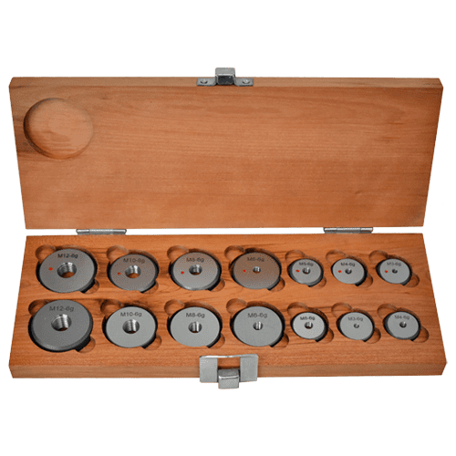 Thread ring gauges set with ISO metric thread